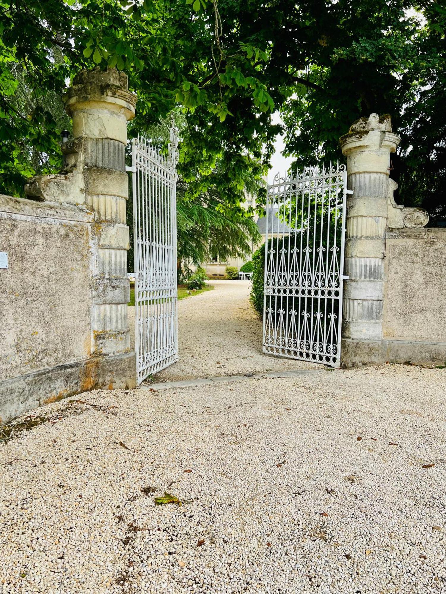 Le Château de Leugny Oiron Extérieur photo